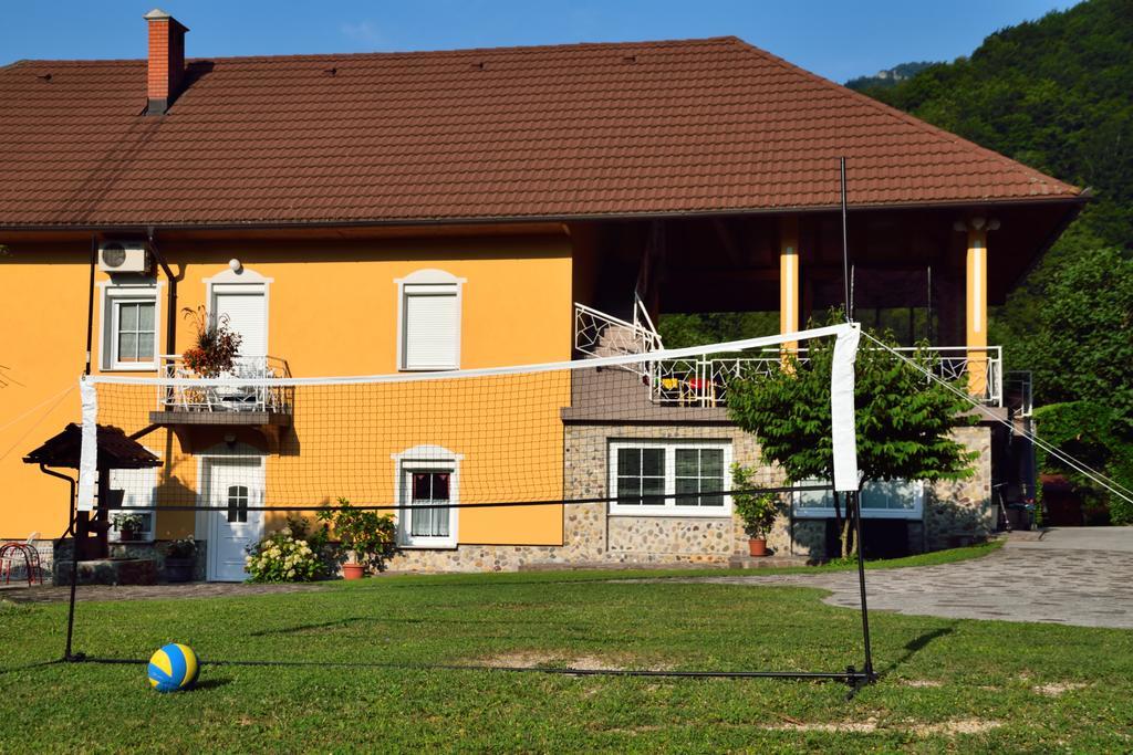 Apartment Sotocje Dolenja Trebusa Exterior foto